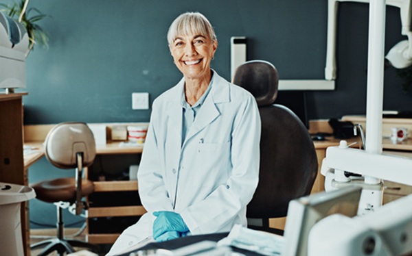 How A Restorative Dentist Corrects Each Type Of Broken Tooth